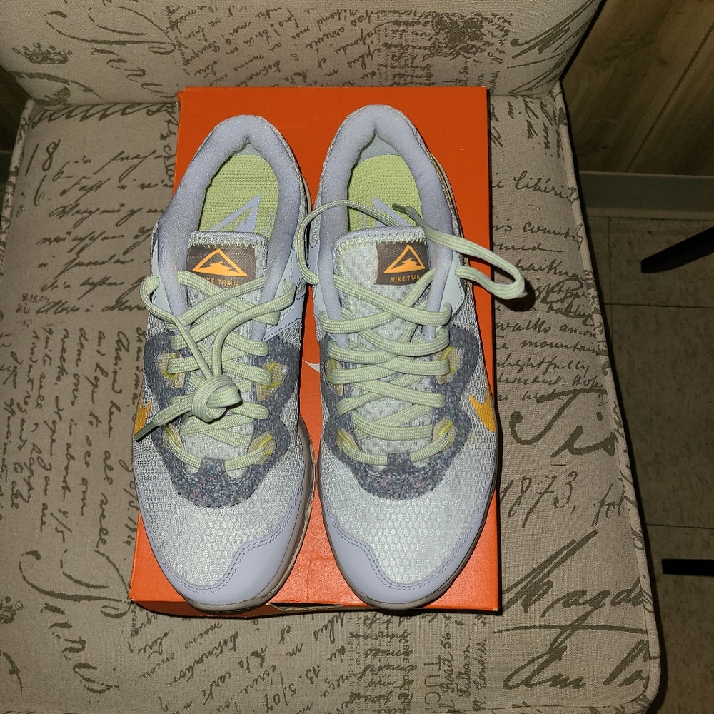 Womens new Nike sneakers